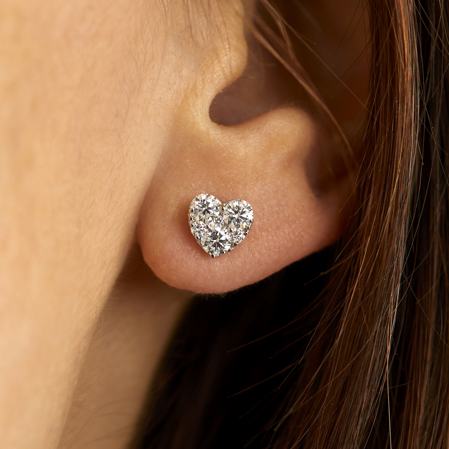 Harmoni hjerte ørestikker i 14 kt. hvidguld og 0.85 ct diamanter 4 Harmoni hjerte ørestikker i 14 kt. hvidguld og 0.85 ct diamanter - Billede 4