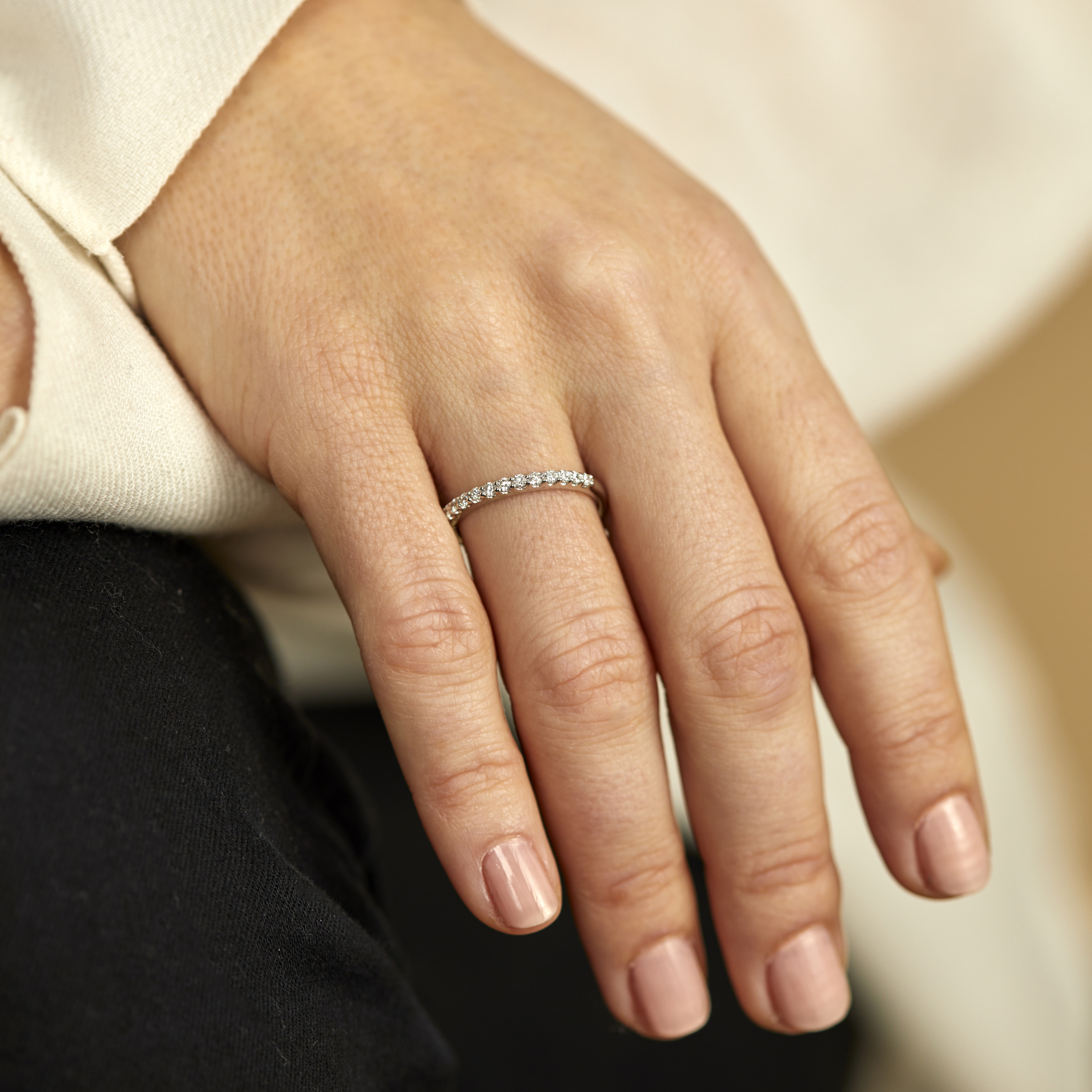 Clear Carats AneLora, alliancering i 14 kt hvidguld og 0.25 ct. diamanter 6 Clear Carats AneLora, alliancering i 14 kt hvidguld og 0.25 ct. diamanter - Billede 6