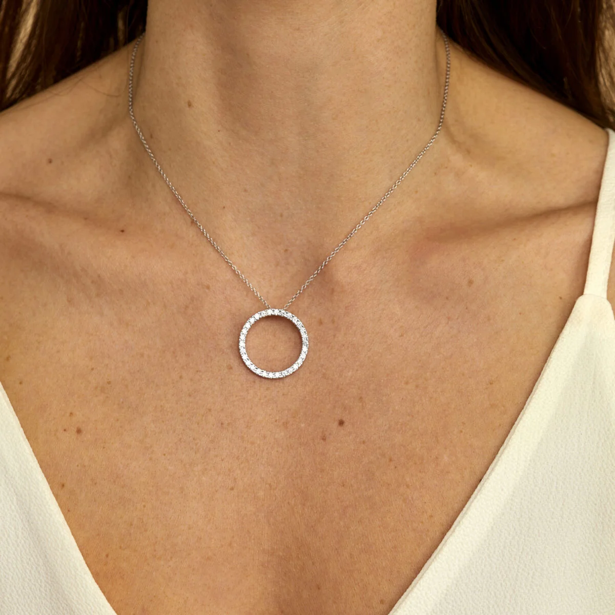 MyHALO diamantvedhæng med kæde i 14 kt. hvidguld og 1.5 ct. diamanter - Image 2