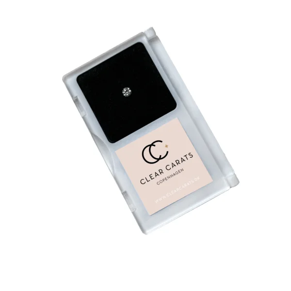 0,08 ct. lab-grown diamant i gennemsigtigt etui