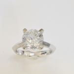 Solitairering i 14 kt. hvidguld og 2.0 ct diamant.