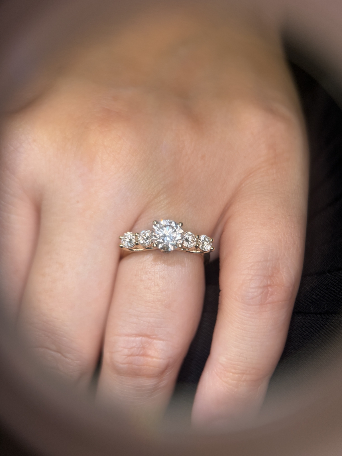 Alberte diamantring i 14 kt. guld og brillantslebne diamanter. - Billede 4