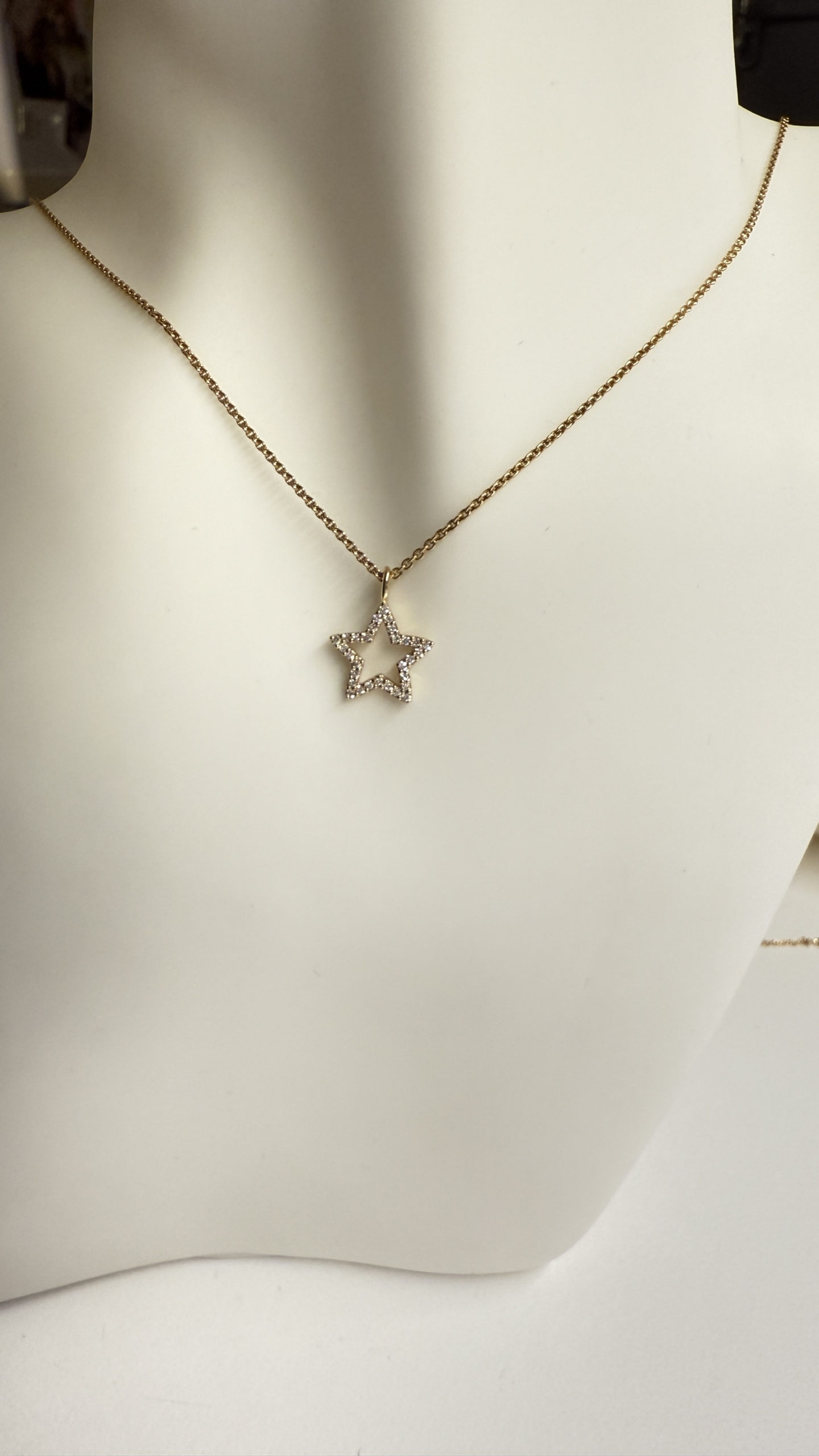 My Star vedhæng i 14 kt guld og 0.10 ct. diamanter - Billede 2