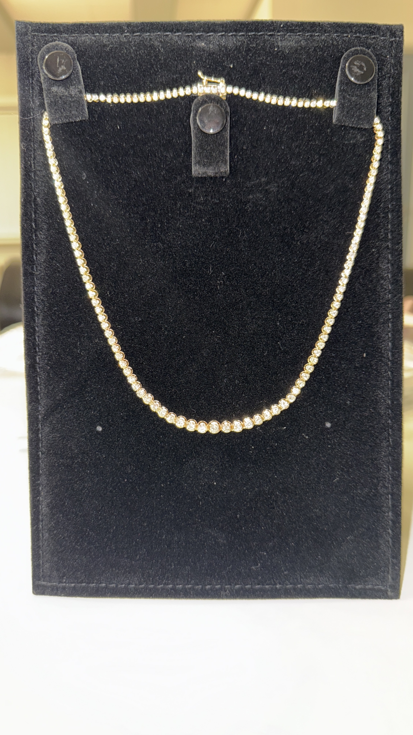 Eksklusiv tennishalskæde med 5.0 ct. brillanter indfattet i kronefatning 4 Eksklusiv tennishalskæde med 5.0 ct. brillanter indfattet i kronefatning - Billede 4