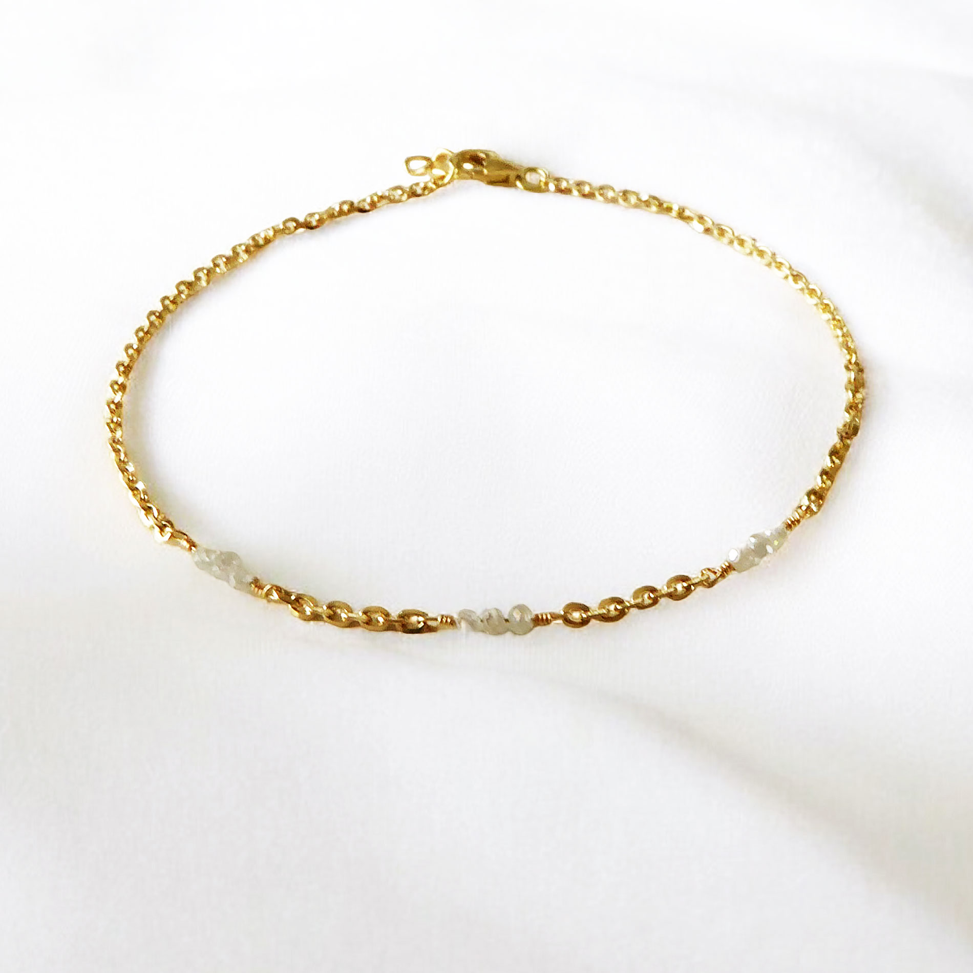 Armbånd i 14 kt. guld og 3 x 3 facetterede diamanter Armbånd i 14 kt. guld og 3 x 3 facetterede diamanter - Billede 4