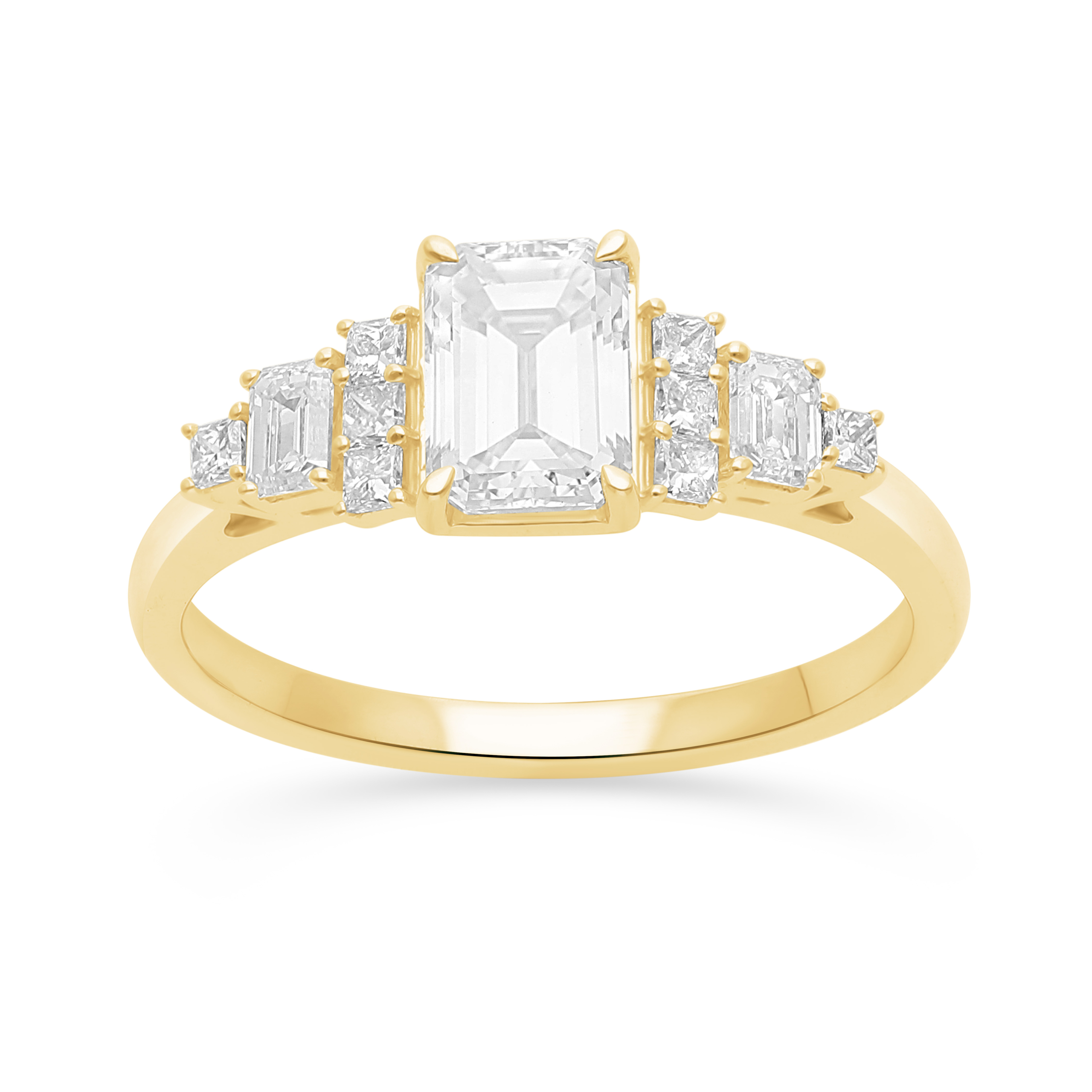 Forlovelsesring Emerald Cascade, 14 kt. diamantring med emerald og princess-cut lab-grown diamanter. Forlovelsesring Emerald Cascade med lab-grown diamanter og massiv guld