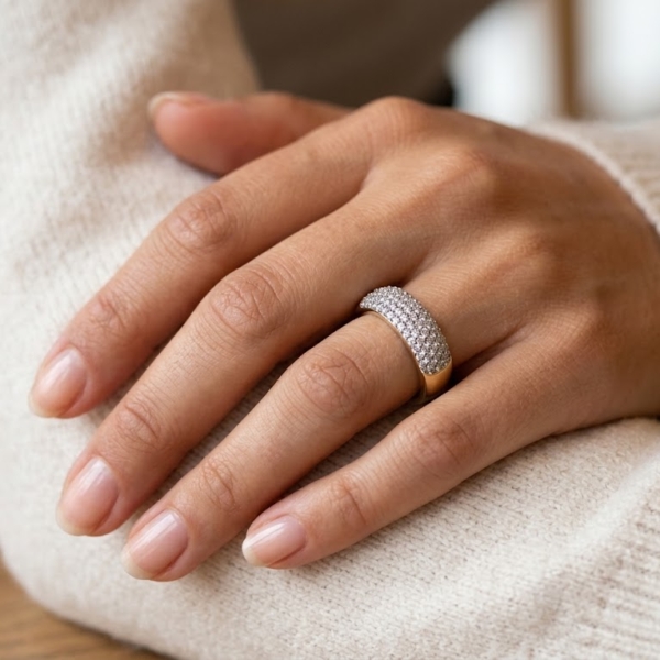 NYHED - Kaia pavé diamantring i 14 kt. guld med 0,7 ct.tw. naturlige diamanter